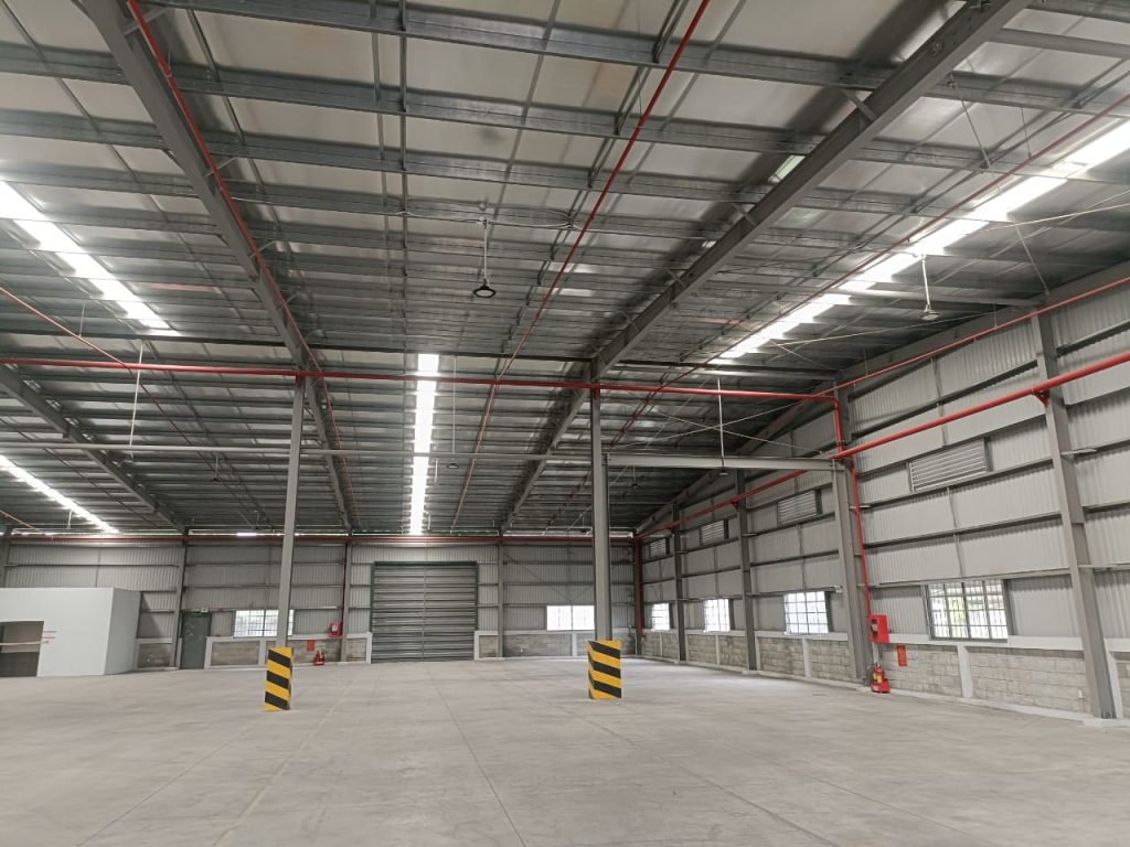 Cho thuê kho xưởng mới  ( ngoài khu công nghiệp Tam phước, Bien Hòa Gồm 4 phân xưởng
Xưởng 1 - 60 x 39,6 = 2.376m2
Xưởng 2 - 60 x 39,6 = 2.376m2
Sân Rộng 
Pccc Lắp đặt Tự Động, Có nghiệm Thu
Trạm điện 1000 kva
Giá thuê xưởng : 80k/1m2 + đặt cọc 6 tháng, Cho sản xuất nhiều ngành nghề.